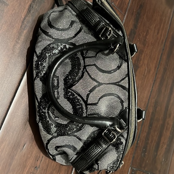 Coach black purse - Picture 2 of 3